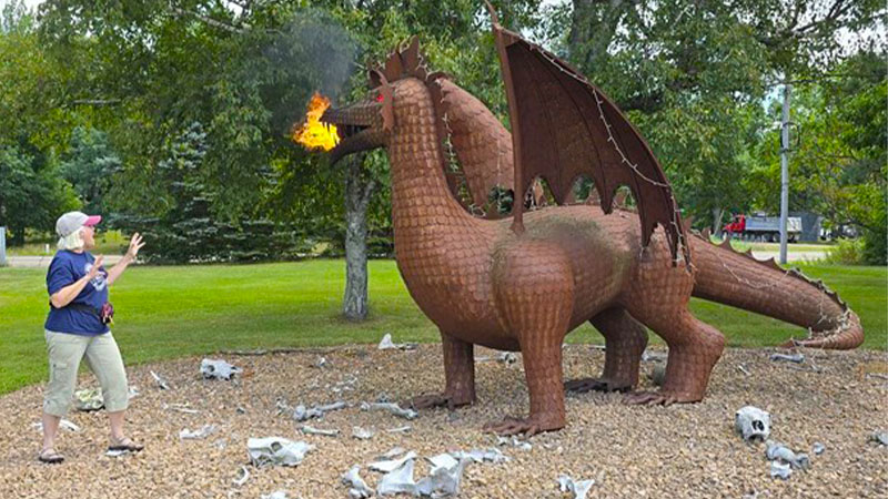 Rusty the Dragon — Geocache of the Week – Official Blog